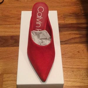 Calvin Klein Iyanna Kid Suede mules in Cherry